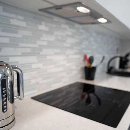 Luxurious Oak Park Apartment By Polo Apartments คอนัส ภายนอก รูปภาพ
