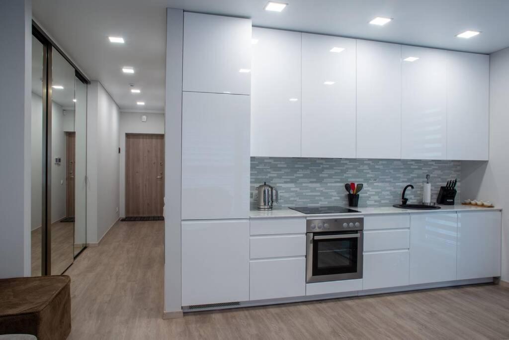 Luxurious Oak Park Apartment By Polo Apartments คอนัส ภายนอก รูปภาพ